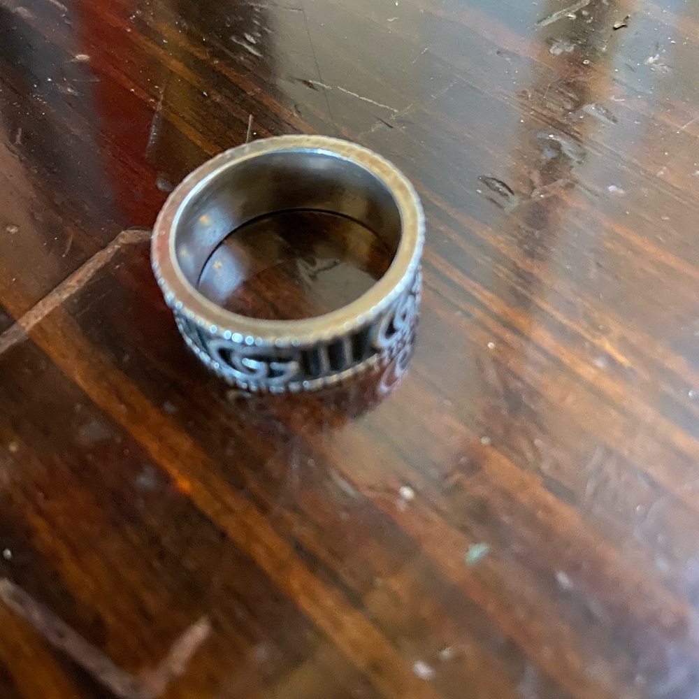 Gucci Black and Silver Men's Ring - Picture 2 of 3
